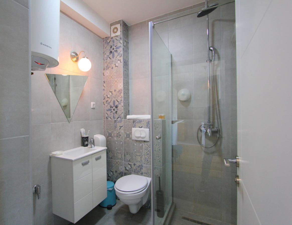 Lola Almost Home Belgrado Exterior foto